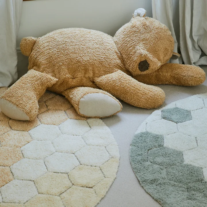 Sleepy Bear Pouf de Lorena Canals