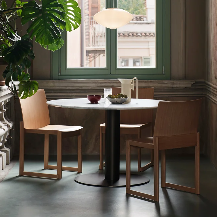 Allwood Side Chair AV35, chêne laqué de & Tradition