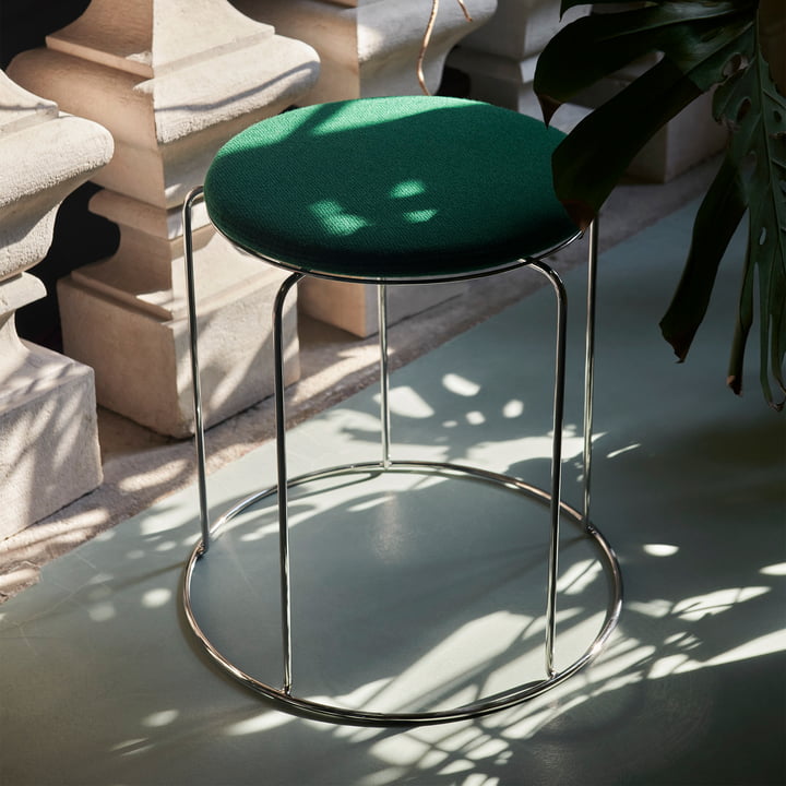 Wire Tabouret avec assise VP11, acier inoxydable / vert foncé (Kvadrat Hallingdal 944) de & Tradition