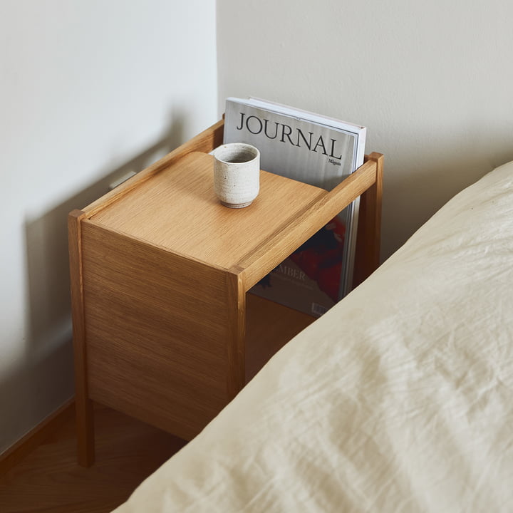 Journal Table d'appoint, chêne huilé de Form & Refine
