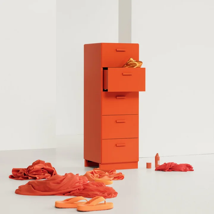 String - Relief Commode avec socle