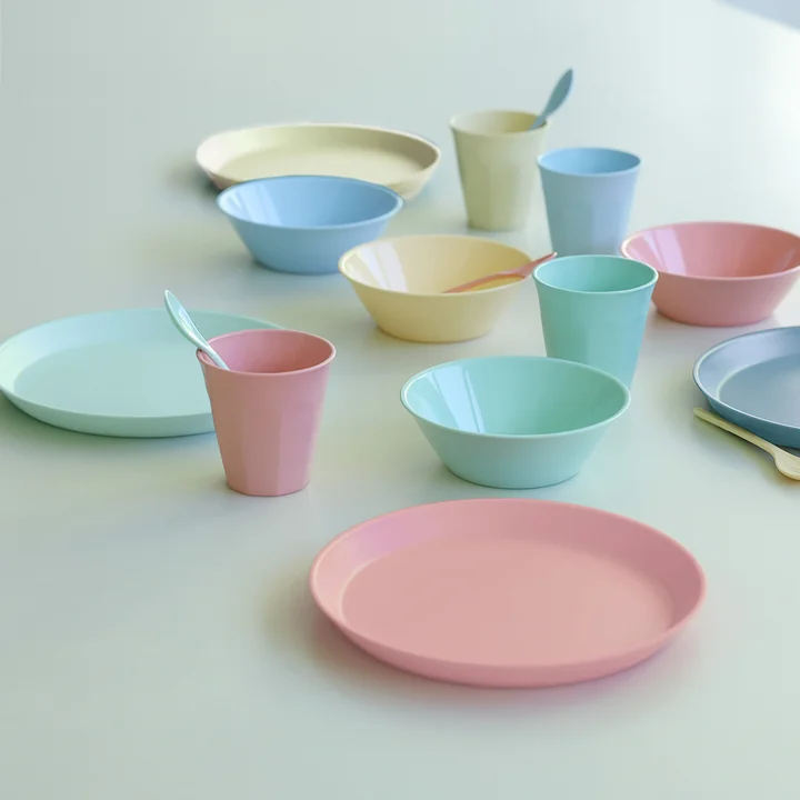 Le set Nora de 16 pièces de Koziol