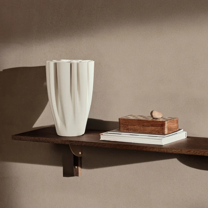 Dedali Vase, blanc cassé de Ferm Living