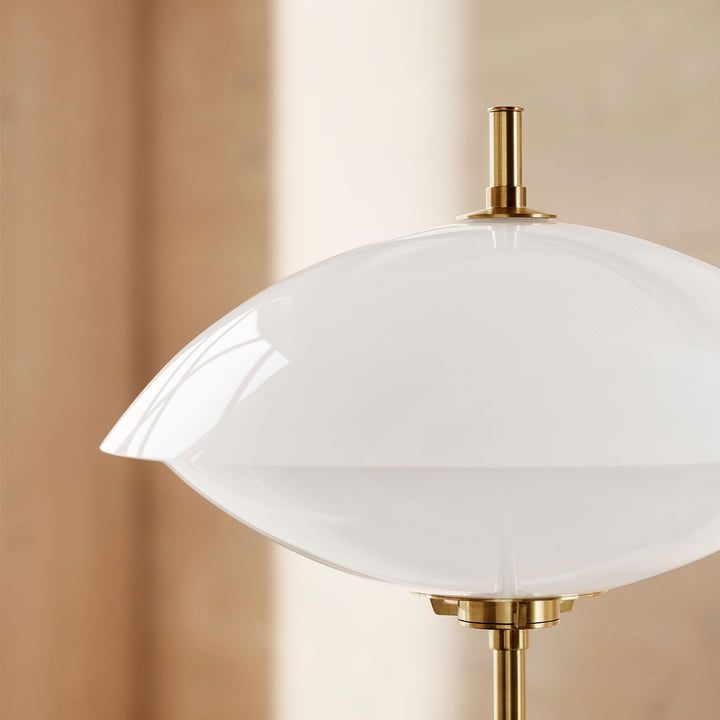 Clam Lampadaire de Fritz Hansen