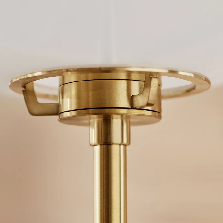 Clam Lampadaire de Fritz Hansen