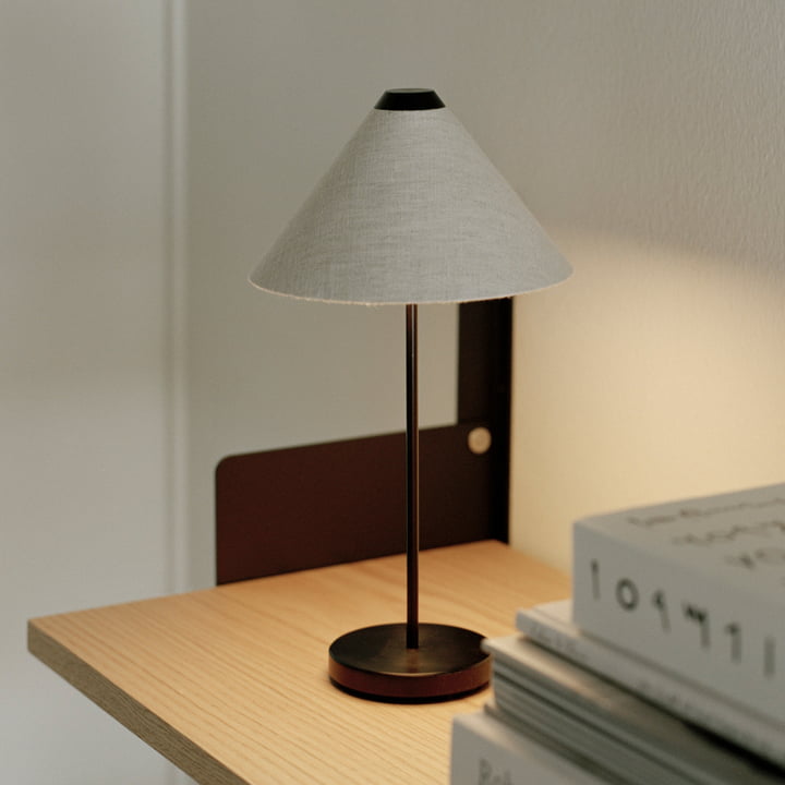 Brolly Lampe de table LED portable avec batterie de New Works