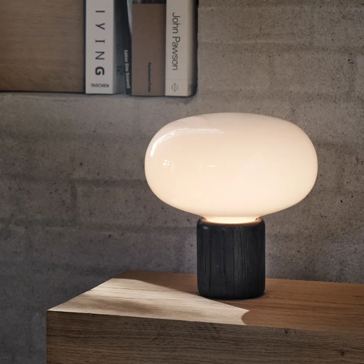Karl-Johan - Lampe de table de New Works