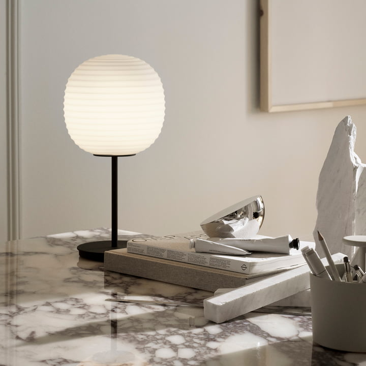 New Works - Lantern Lampe de table S opale / mate