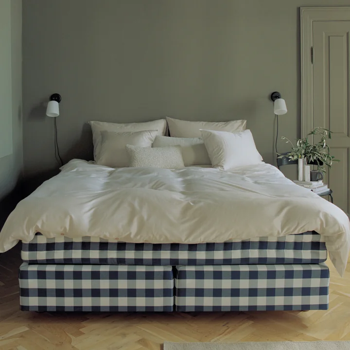 New Works - Material New Editions Applique en verre opale / 13 x 23 x 18 cm