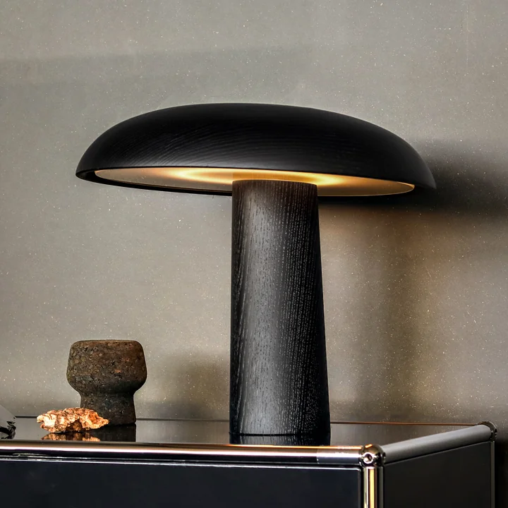 ClassiCon - Forma LED Lampe de table, frêne laqué noir