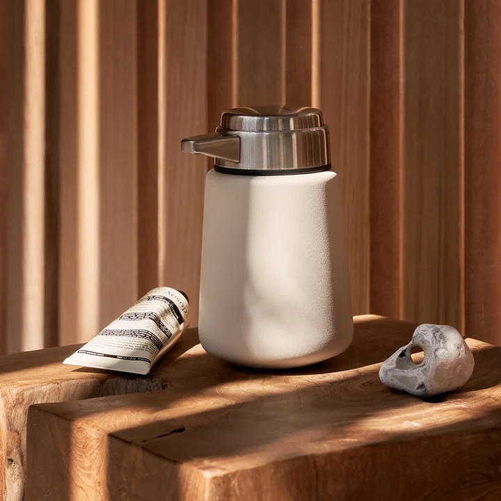 9 Distributeur de savon pour montage mural de Vipp