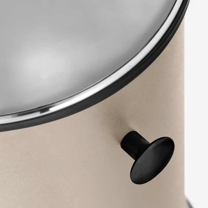 La poubelle à pédale 15 de Vipp