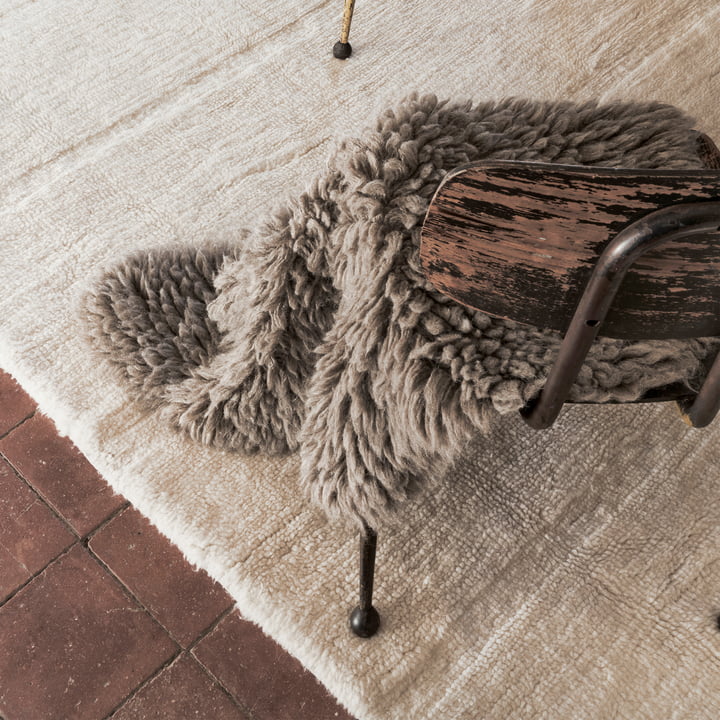 Tapis en laine Woolly de Lorena Canals in sheep grey