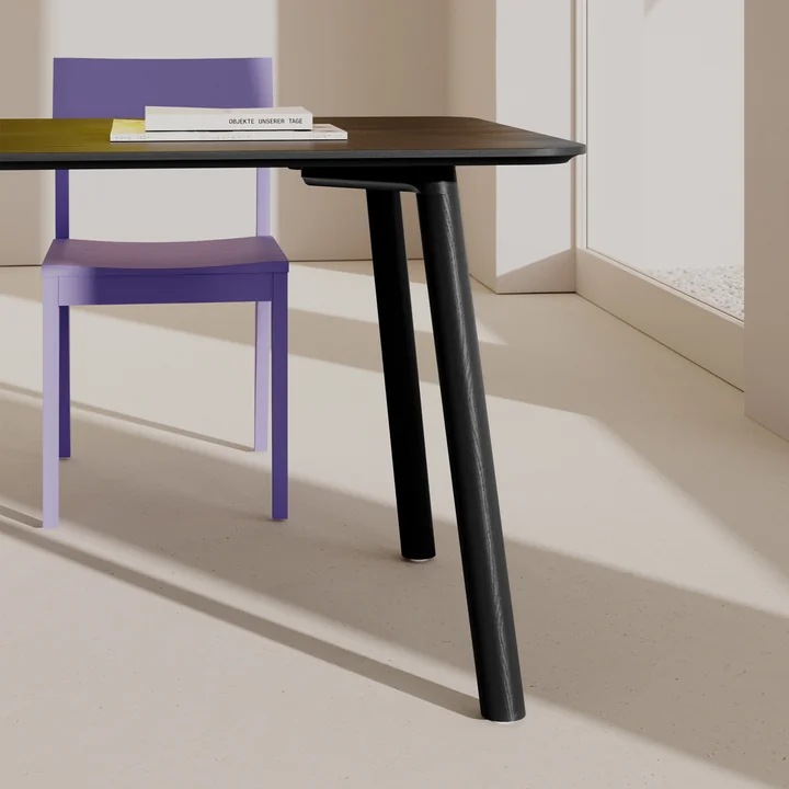 OUT Objekte unserer Tage - Meyer Color Table, frêne laqué noir