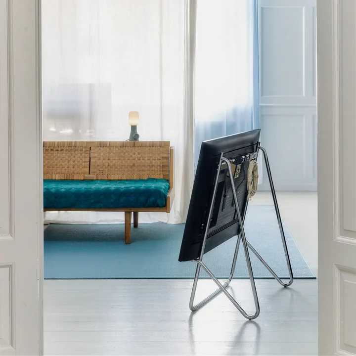 Pedestal - Bloom Support TV