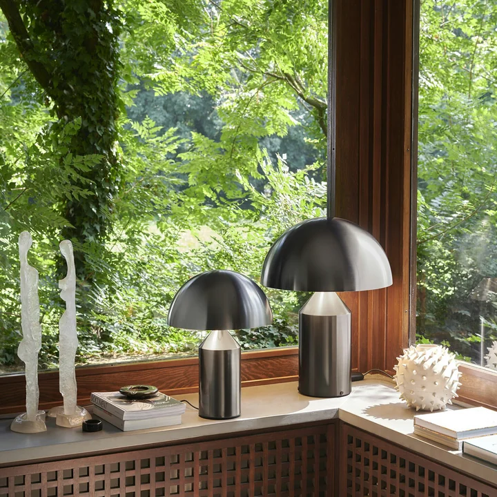 Oluce - Atollo lampe de table 233, nickel noir satiné / intérieur blanc RAL 9003