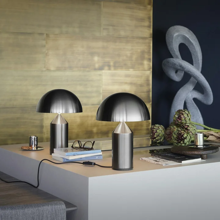 Oluce - Atollo lampe de table 233, nickel noir satiné / intérieur blanc RAL 9003