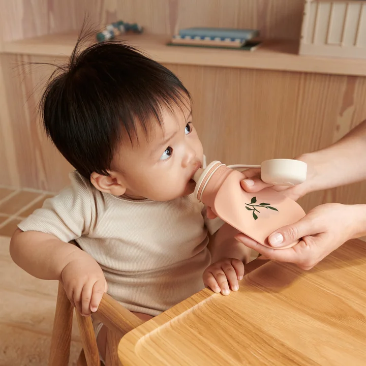 LIEWOOD - Lizzie bouteille à smoothie avec cuillère, Seashell, peach