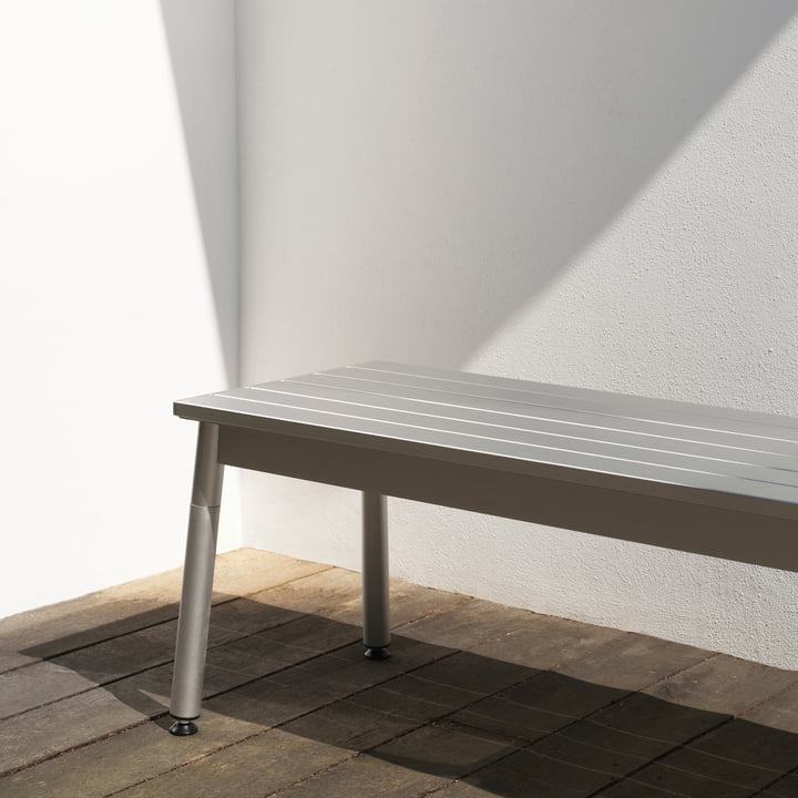 Ex Banc de jardin, 173 x 42 cm, aluminium de Normann Copenhagen