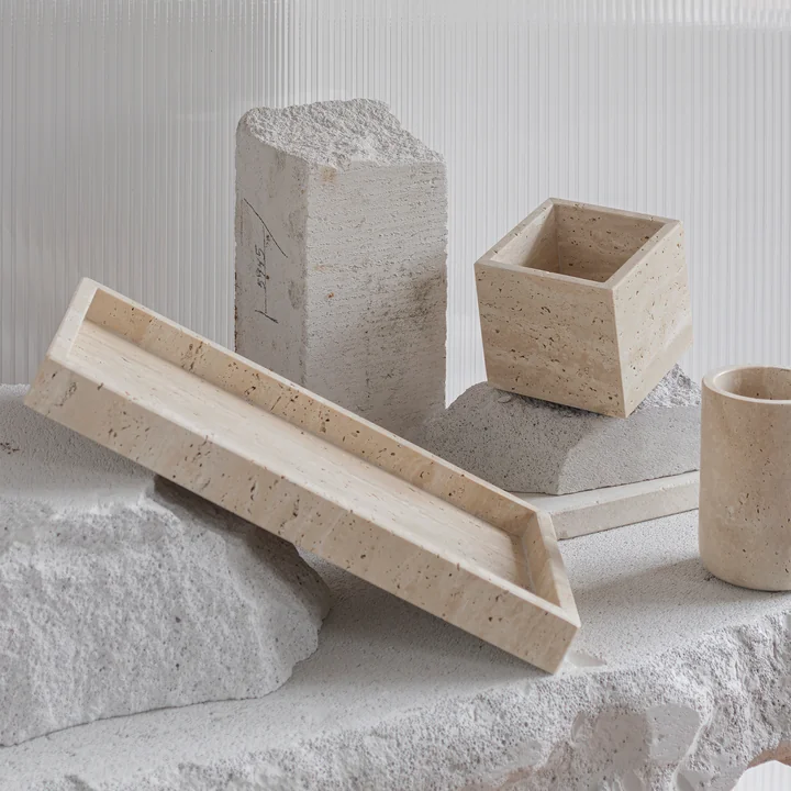Mette Ditmer - Travertine Cube, lin