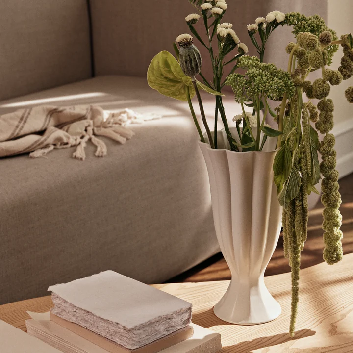 Broste Copenhagen - Heli Vase, Ø 12 x 22 cm, crème