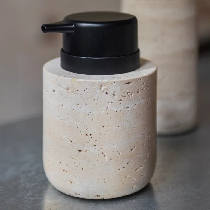 Mette Ditmer - Distributeur de savon Travertine, low, lin