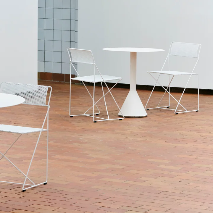 HAY - Palissade Cone Table de bistrot Ø 70 x H 74 cm, blanc crème