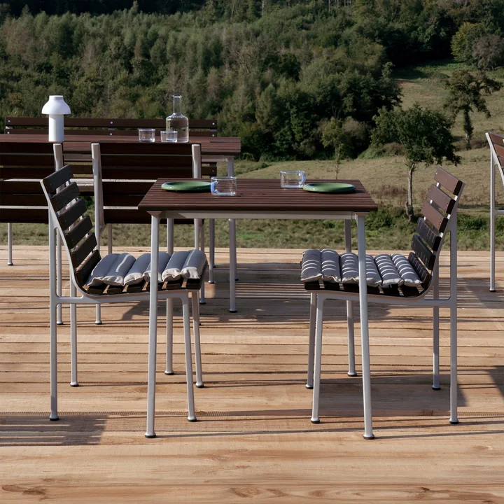 HAY - Collection Traverse, aluminium / frêne huilé