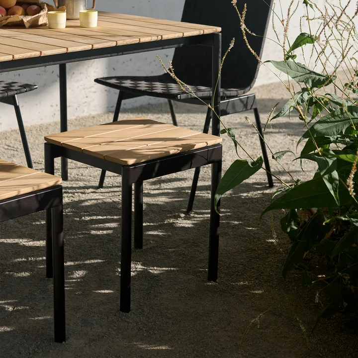& Tradition - Ville AV47 Tabouret de jardin, teck / warm black