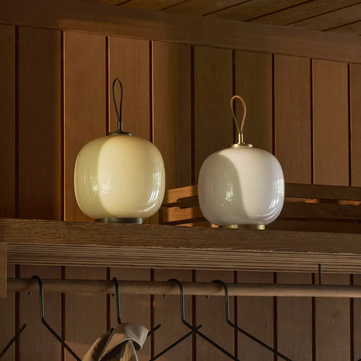 Louis Poulsen - VL45 Radiohus Portable LED Lampes de table