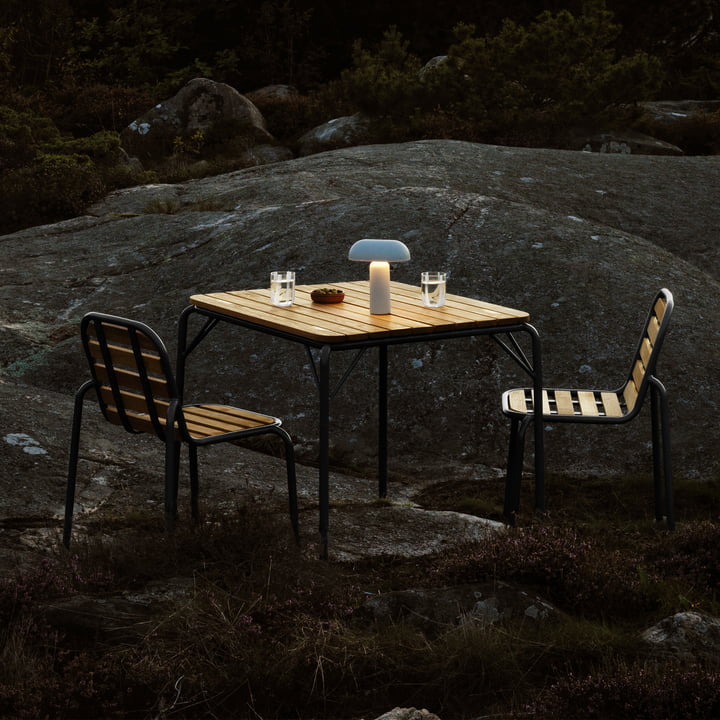 Normann Copenhagen - Vig Table, 90 x 80 cm, Vig chaise, noir / robinier