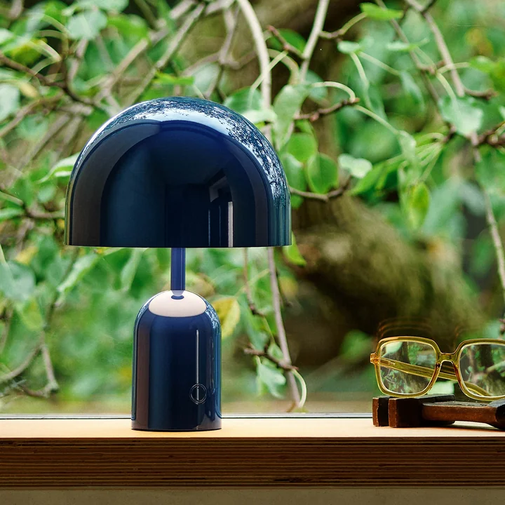 Tom Dixon - Bell LED lampe de table avec batterie, indigo