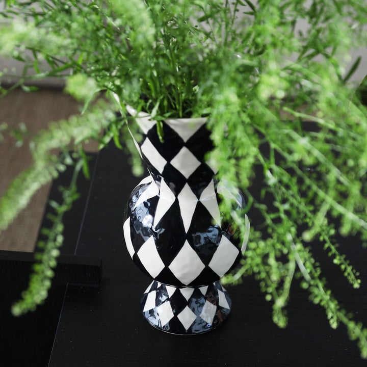 & klevering - Rhombic vase, noir
