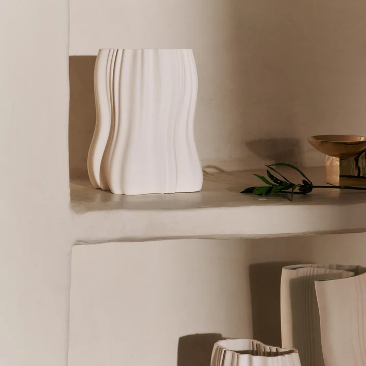 Ferm Living - Moire Vase, H 20 cm, blanc cassé