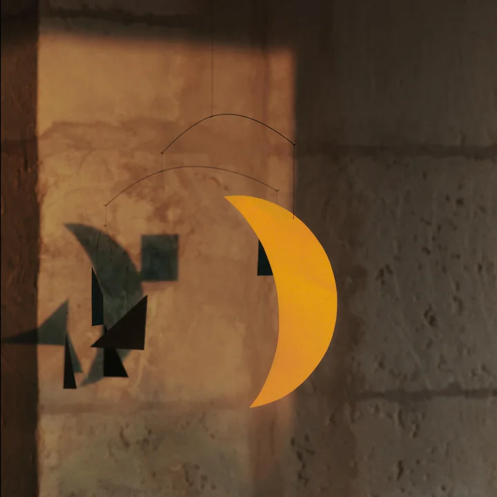 Ferm Living x Utzon - Phase Mobile, 30 x 40 cm, noir / or