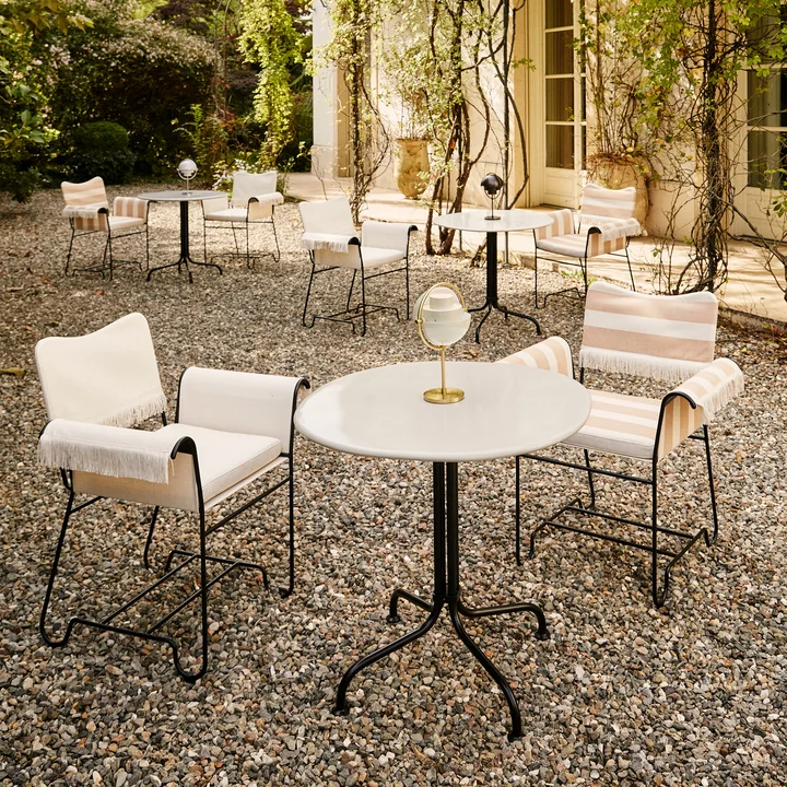 Gubi - Table de bistrot Carmel, 75 x 75 cm, noir / clam white