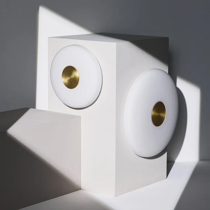 Northern - Glint LED appliques murales, blanc opale / laiton