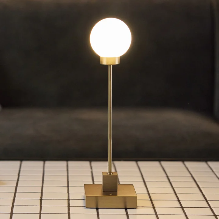 Northern - Snowball LED lampe de table avec batterie, laiton