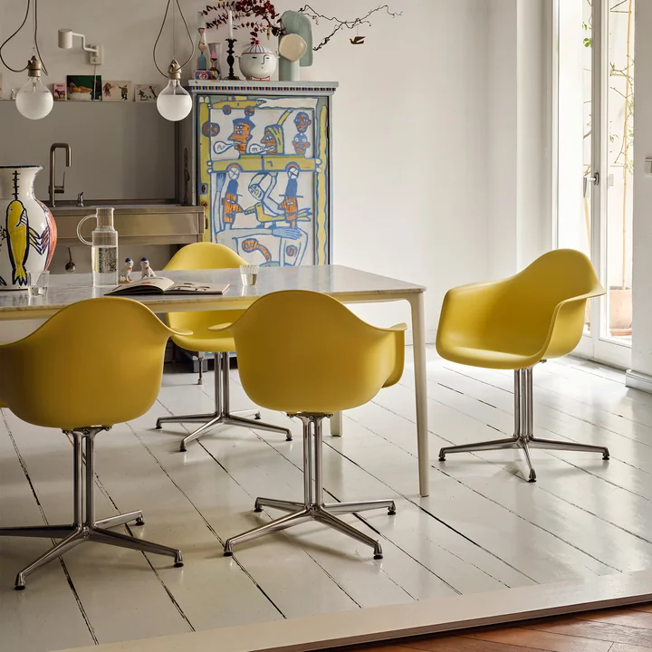 Vitra - Eames Plastic Armchair DAL RE, poli / moutarde
