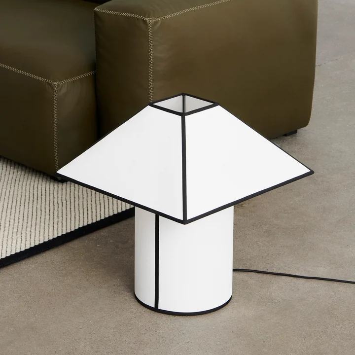 HAY - Ava Pyramid Lampe de table Ø 45 cm, blanc