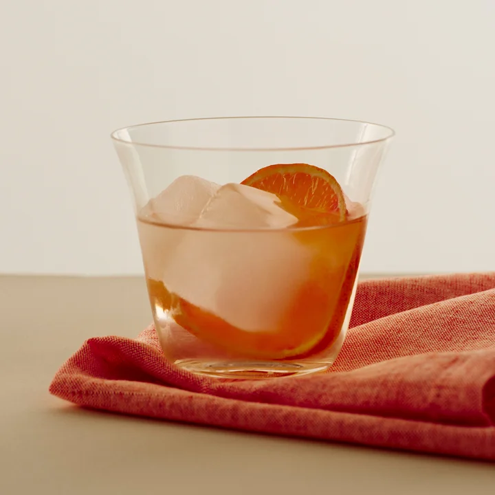 HAY - Curve Verre Tumbler, small, transparent et serviette Tavolo