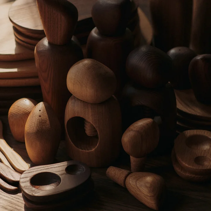 Ferm Living - Casse-noix Cairn, chêne laqué et frêne brun foncé