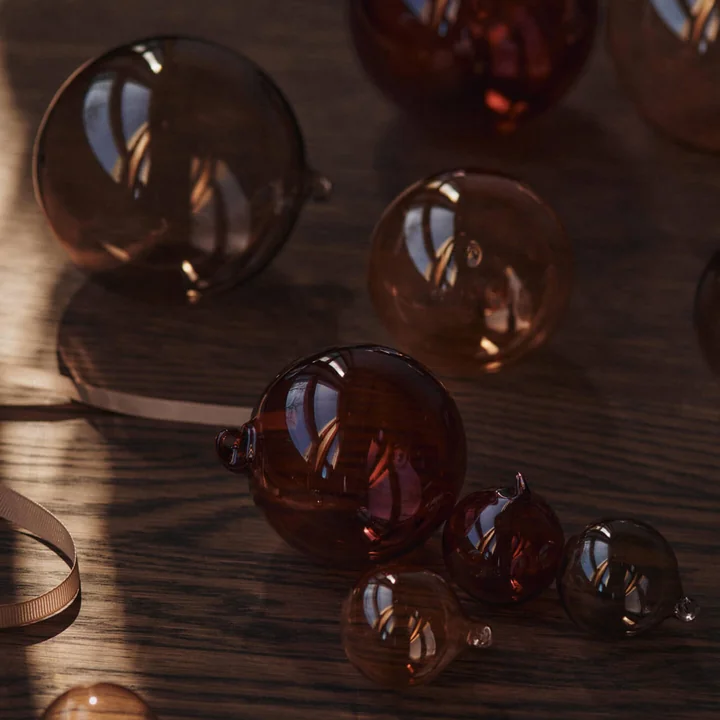 Ferm Living - Glass Baubles Boules de Noël, rouge rosé translucide