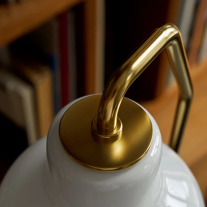 Louis Poulsen - VL Ring Crown lampe de table & lampadaire, laiton / opale