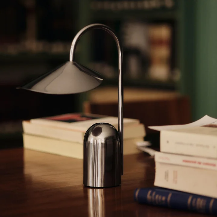 Ferm Living - Arum Lampe de table LED rechargeable, acier inoxydable