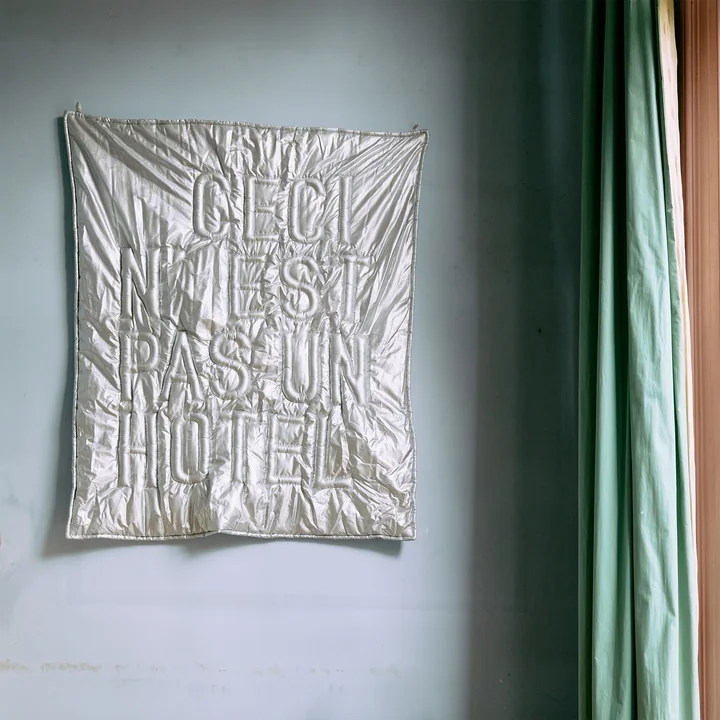 Hkliving - Wall Art Décoration murale 'Ceci n'est pas un hôtel', 100 x 120 cm, argenté