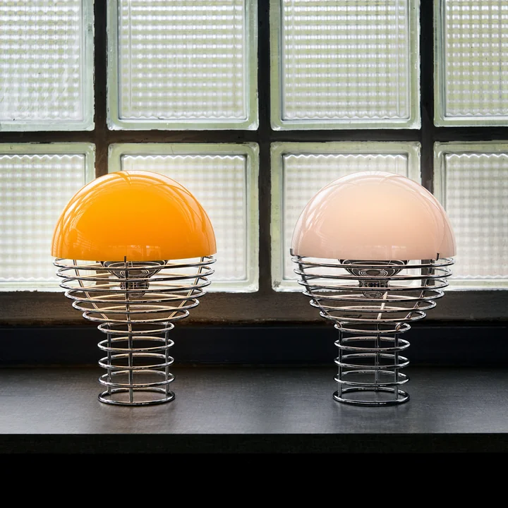 Verpan - Wire Lampe de table LED avec batterie, Ø 18 cm, chrome / orange et chrome / blanc