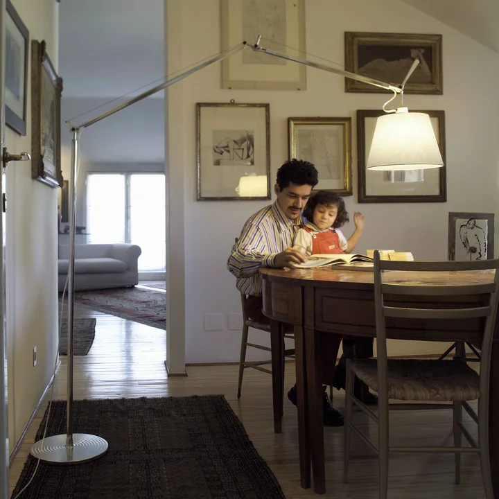 Tolomeo Mega Lampadaire avec dimmer de Artemide