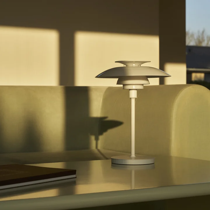 Louis Poulsen - PH80 Lampe de bureau portable à LED rechargeable, blanc opale / blanc