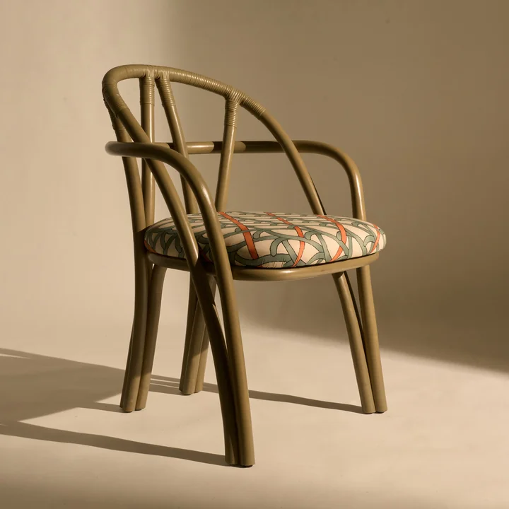 Gubi - Bistra Chaise avec accoudoirs